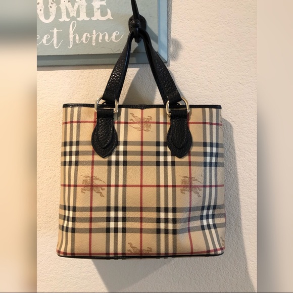 SOLD Authentic Burberry Haymarket Check Tote - Picture 2 of 8